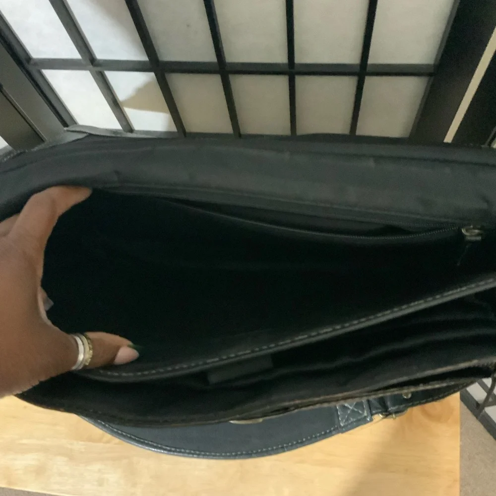 Vintage WILSON Genuine Leather Men’s Briefcase In Black.